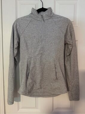 UGC Kyodan Light Heather Gray Half-Zip Pullover